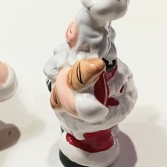 Italian Chef Santa Salt And Pepper Shakers Vintage WCL Ceramic Spice Shakers - Picture 9 of 10